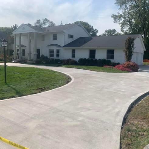 Bloomfield Hills Concrete Driveway